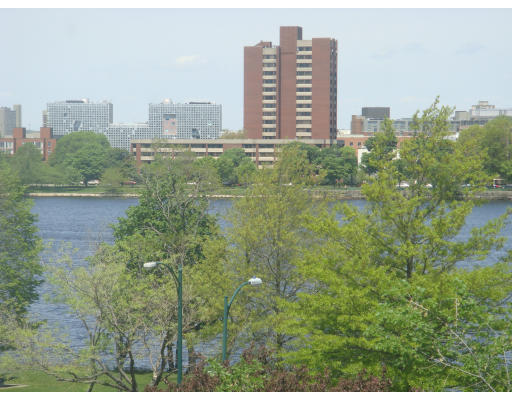 33 Bay State Road, Unit 4R Boston, MA 02215 - Photo 11 of 11 Gallery Image 11