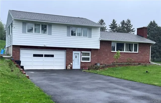 $369,000 | 5094 Skyline Drive, Onondaga, NY 13215