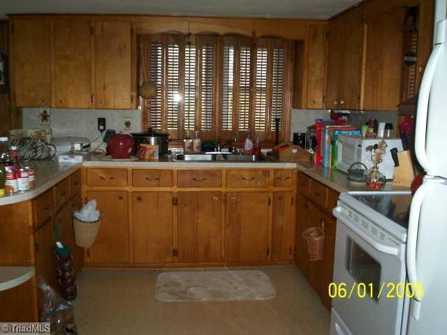 131 Lowe Road Mount Airy, NC 27030 - Photo 3 of 13 Kitchen.