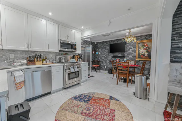 $1,200,000 | 38 Quarry Lane, Levittown, NY 11756