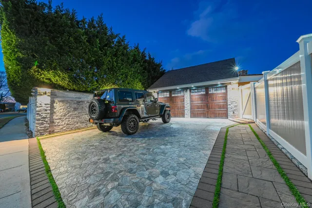 $1,200,000 | 38 Quarry Lane, Levittown, NY 11756