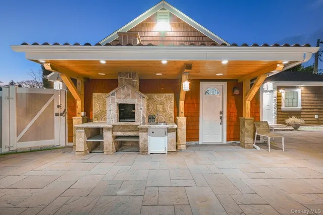 $1,200,000 | 38 Quarry Lane, Levittown, NY 11756