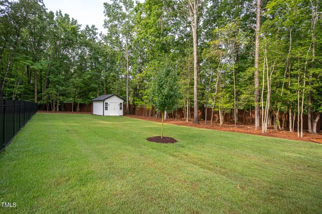 a view of outdoor space yard and patio
