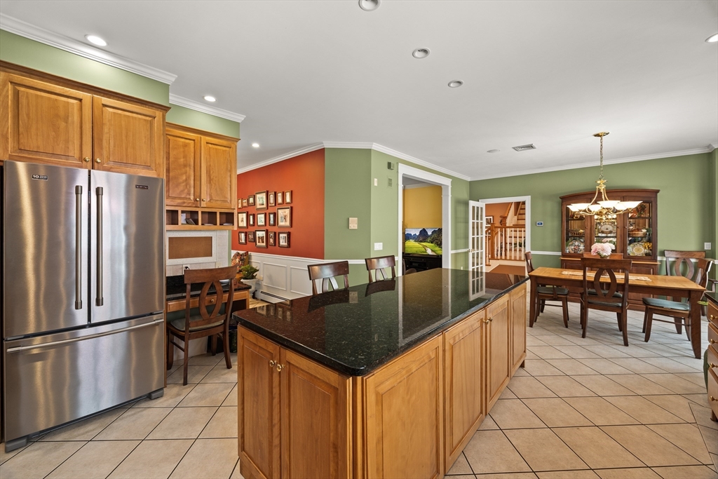 58 Shirley Road Raynham, MA 02767 - Photo 12 of 42