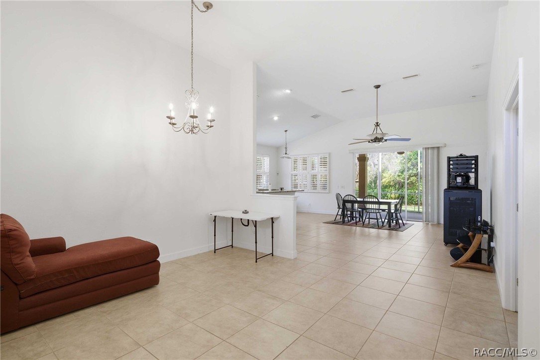 635 West Doerr Path Hernando, FL 34442 - Photo 15 of 68