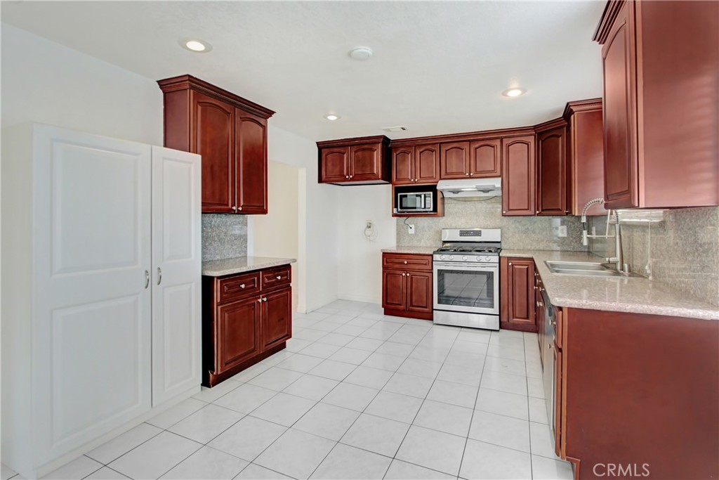 4454 Monitor Court Riverside, CA 92503 - Photo 8 of 20