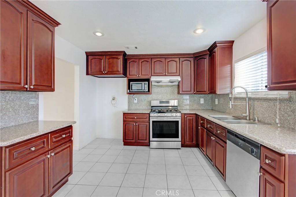 4454 Monitor Court Riverside, CA 92503 - Photo 9 of 20