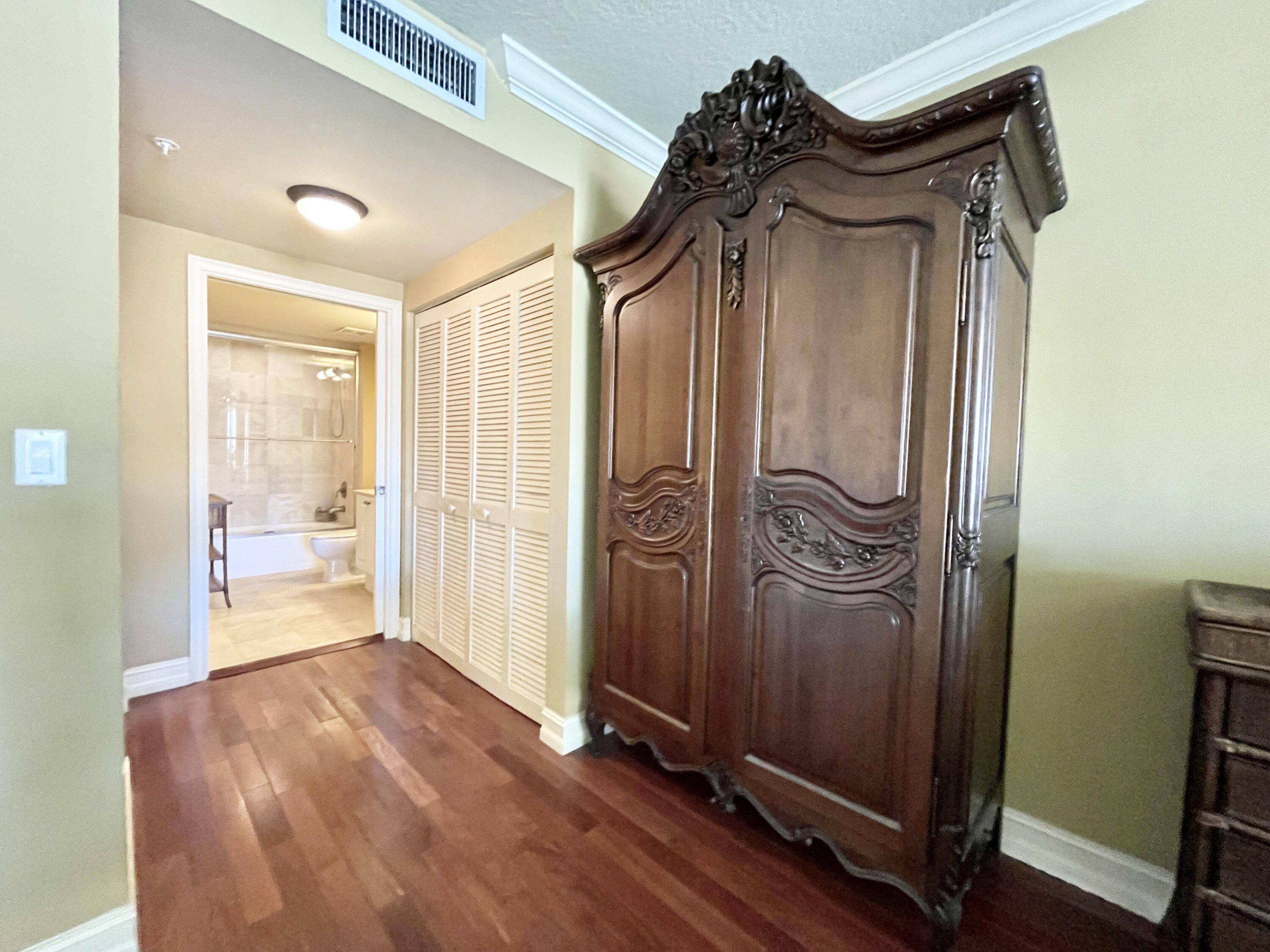 99 Southeast Mizner Boulevard, Unit 223 Boca Raton, FL 33432 - Photo 15 of 23 closets