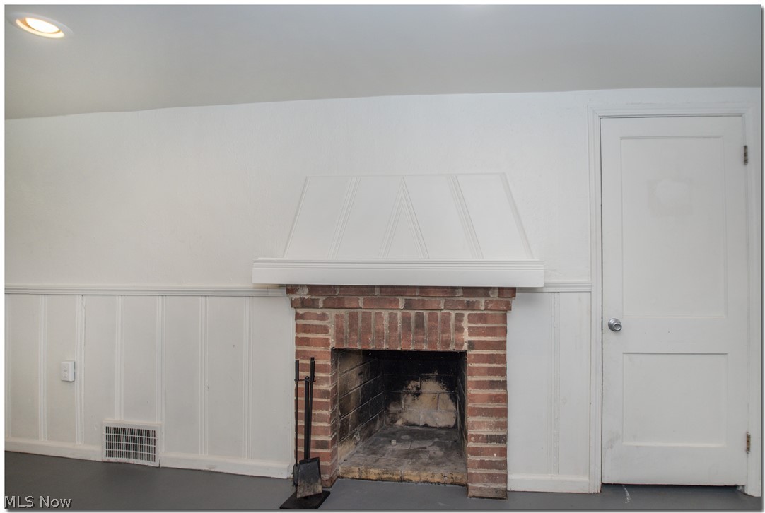 2416 Fenwick Road Cleveland, OH 44118 - Photo 33 of 35
