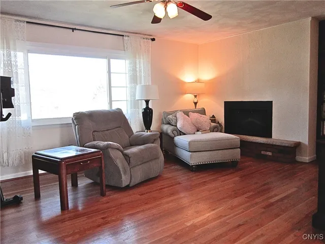 $366,900 | 37 Janet Terrace, New Hartford, NY 13413