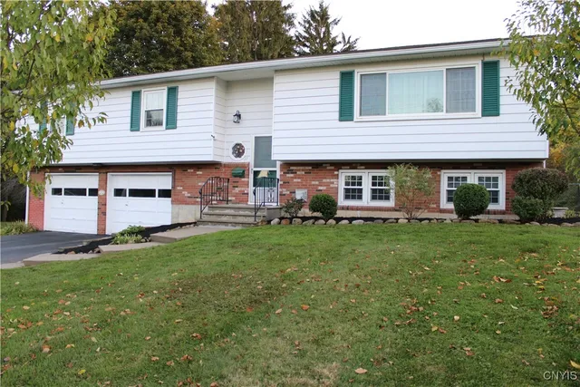 $366,900 | 37 Janet Terrace, New Hartford, NY 13413