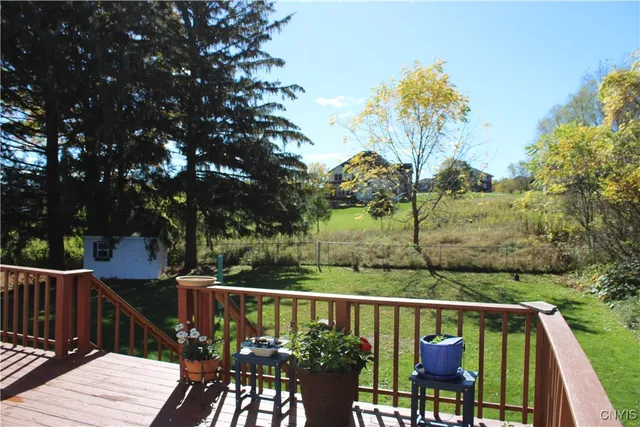 $366,900 | 37 Janet Terrace, New Hartford, NY 13413