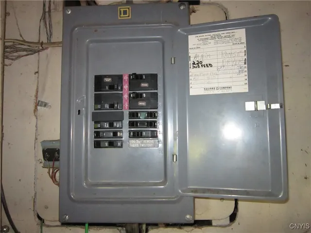 $366,900 | 37 Janet Terrace, New Hartford, NY 13413