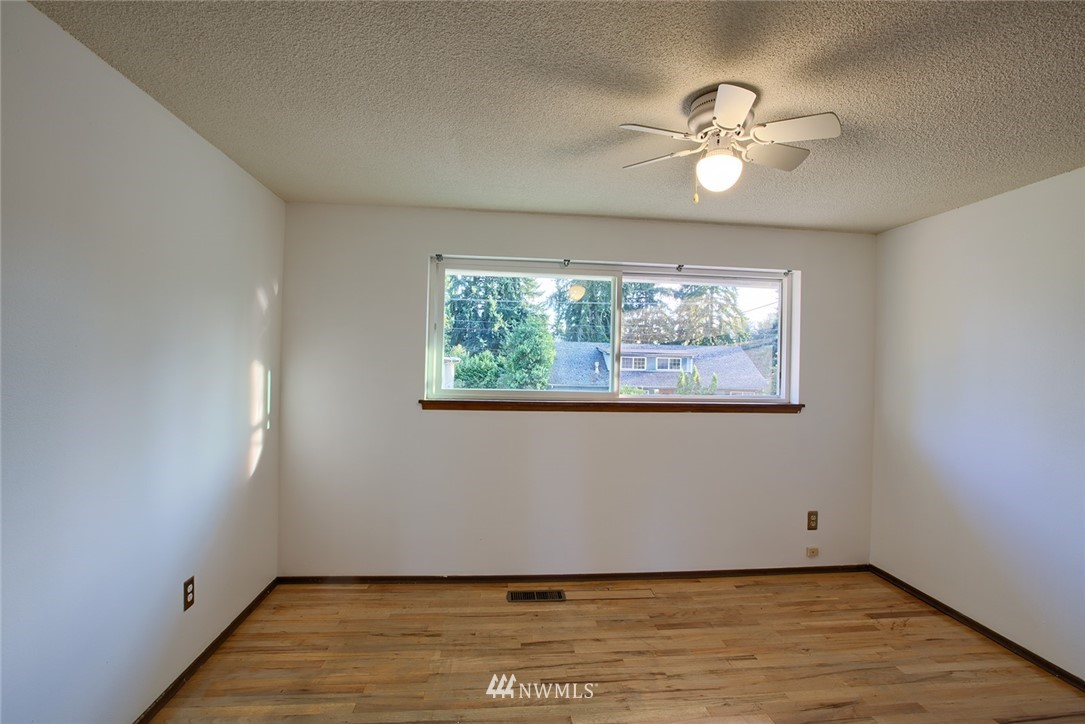 12430 Southeast 160th Street Renton, WA 98058 - Photo 9 of 12 Gallery Image 9