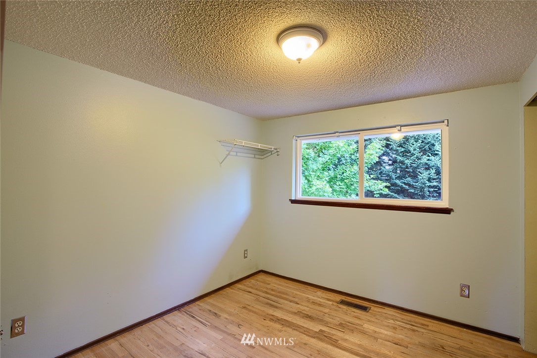 12430 Southeast 160th Street Renton, WA 98058 - Photo 10 of 12 Gallery Image 10