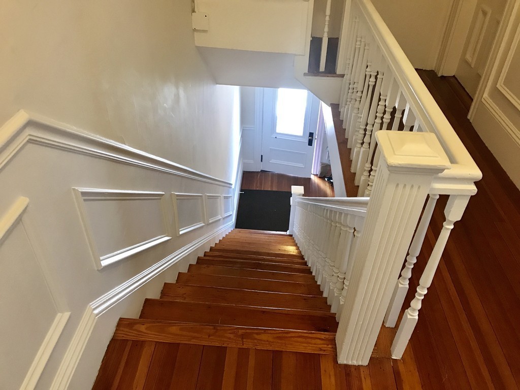 27-29 Topsfield Road, Unit 4 Ipswich, MA 01938 - Photo 12 of 22 a view of entryway