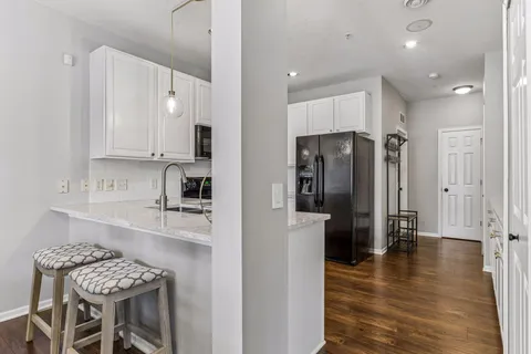 $319,900 | 5035 Garland Lane, Unit 5035E, Plymouth, MN 55446