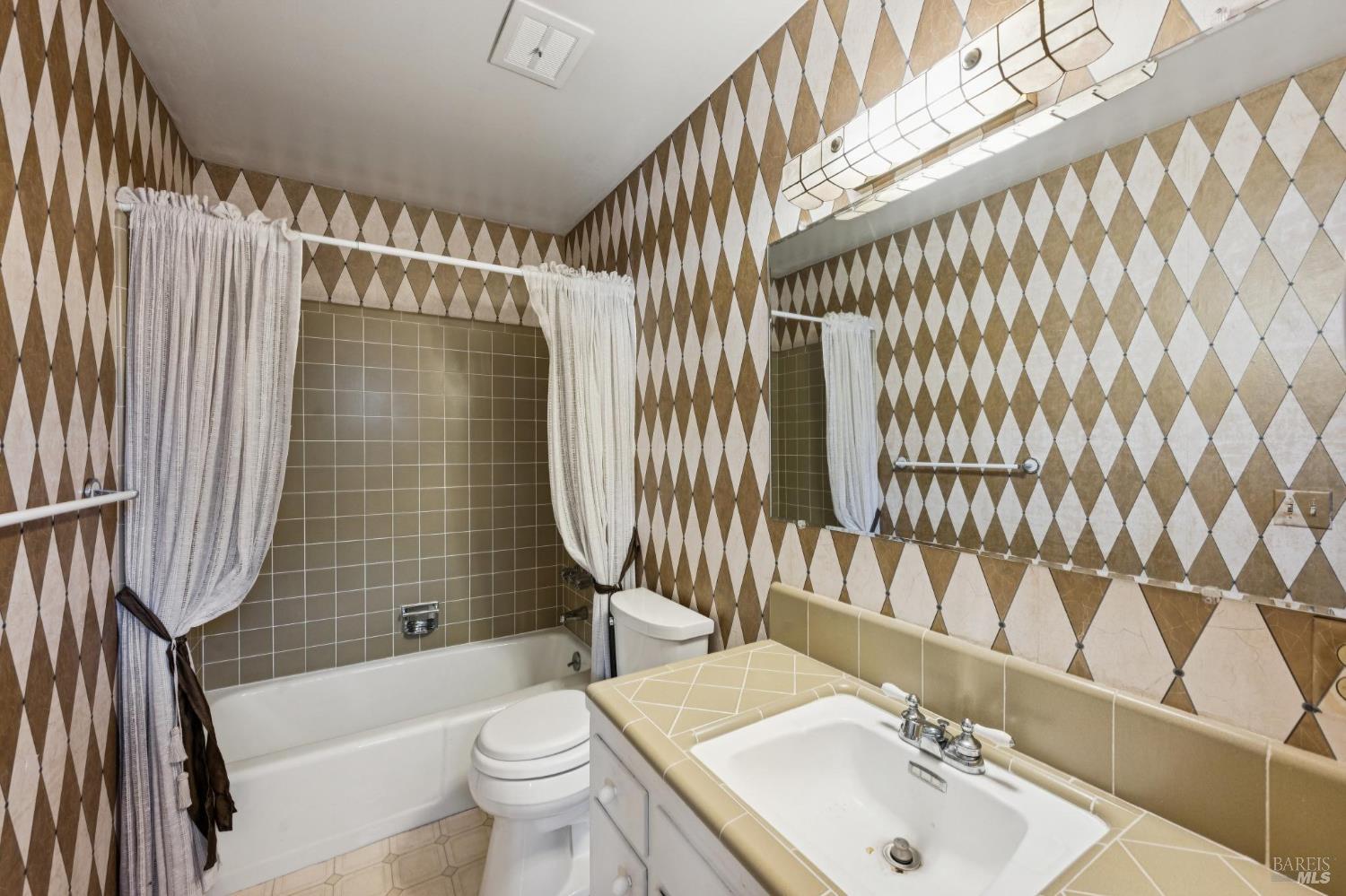 1203 Alberca Road Sonoma, CA 95476 - Photo 30 of 42 Gallery Image 30