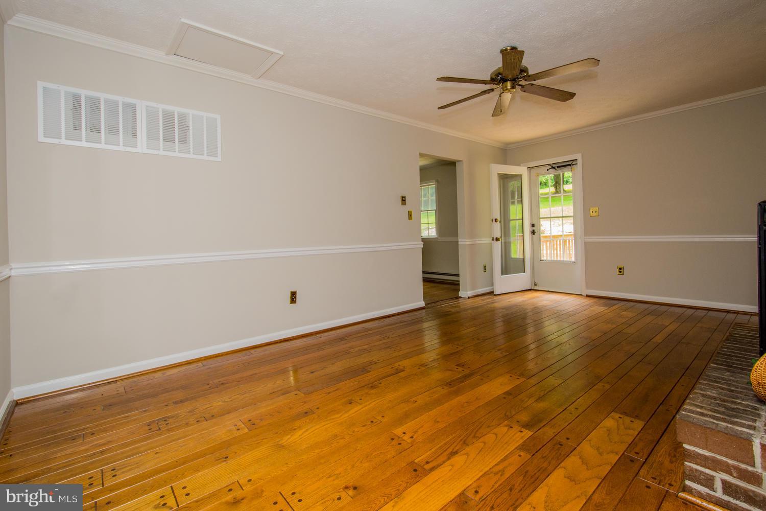 3520 Mill Green Road Street, MD 21154 - Photo 7 of 29 Family Room