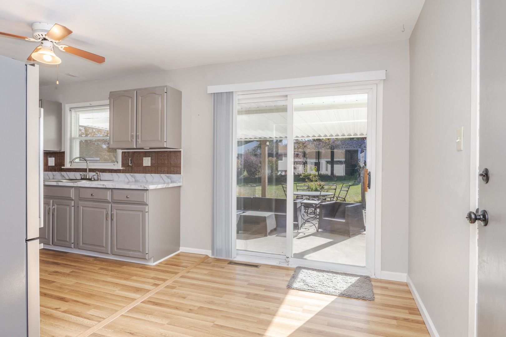 1306 Anderson Street Bloomington, IL 61701 - Photo 11 of 45 Gallery Image 11
