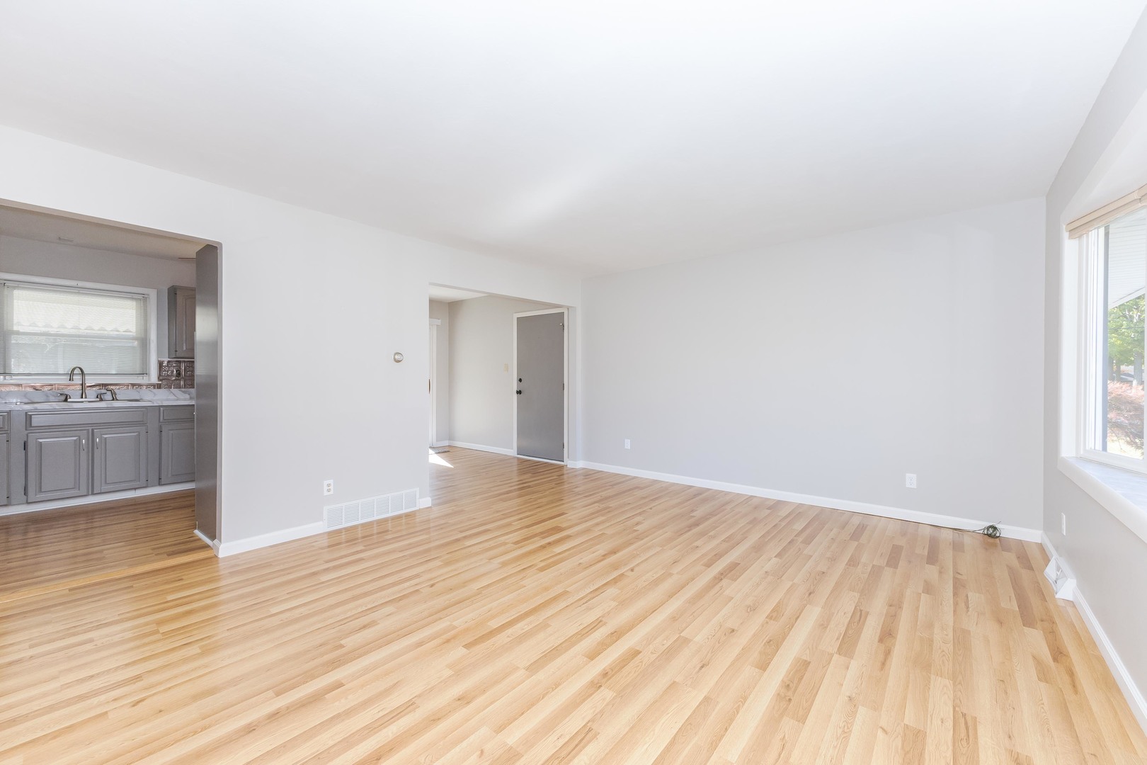 1306 Anderson Street Bloomington, IL 61701 - Photo 10 of 45 Gallery Image 10