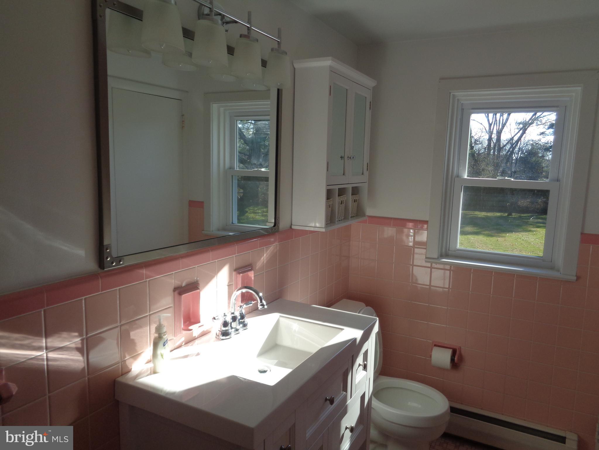 311 Evergreen Road Horsham, PA 19044 - Photo 13 of 26 Full Bathroom