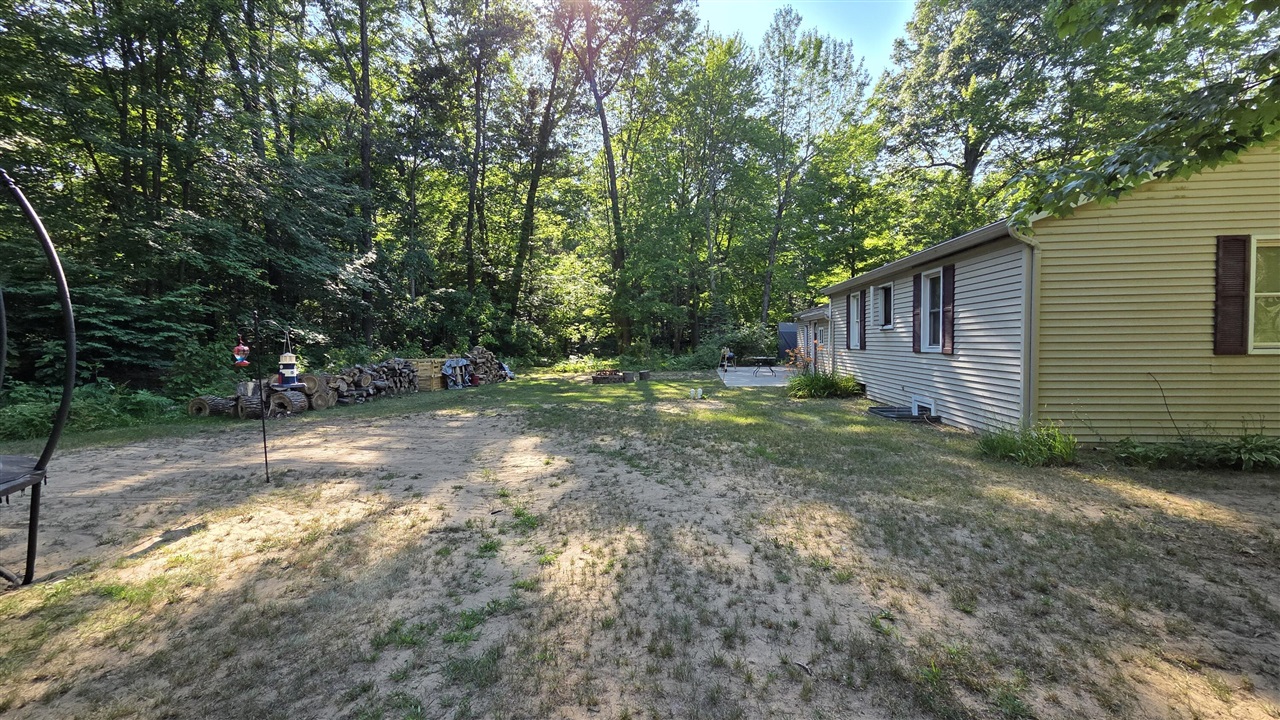 6141 Bell Road Whitehall, MI 49461 - Photo 8 of 33 Gallery Image 8