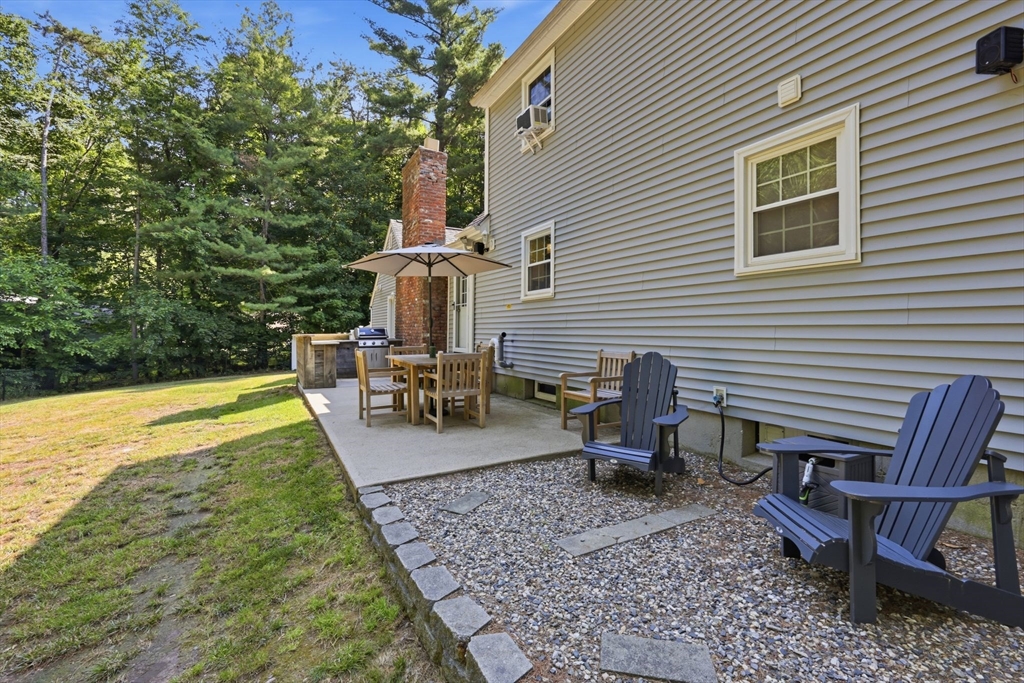 175 Pontoosic Road Westfield, MA 01085 - Photo 32 of 38