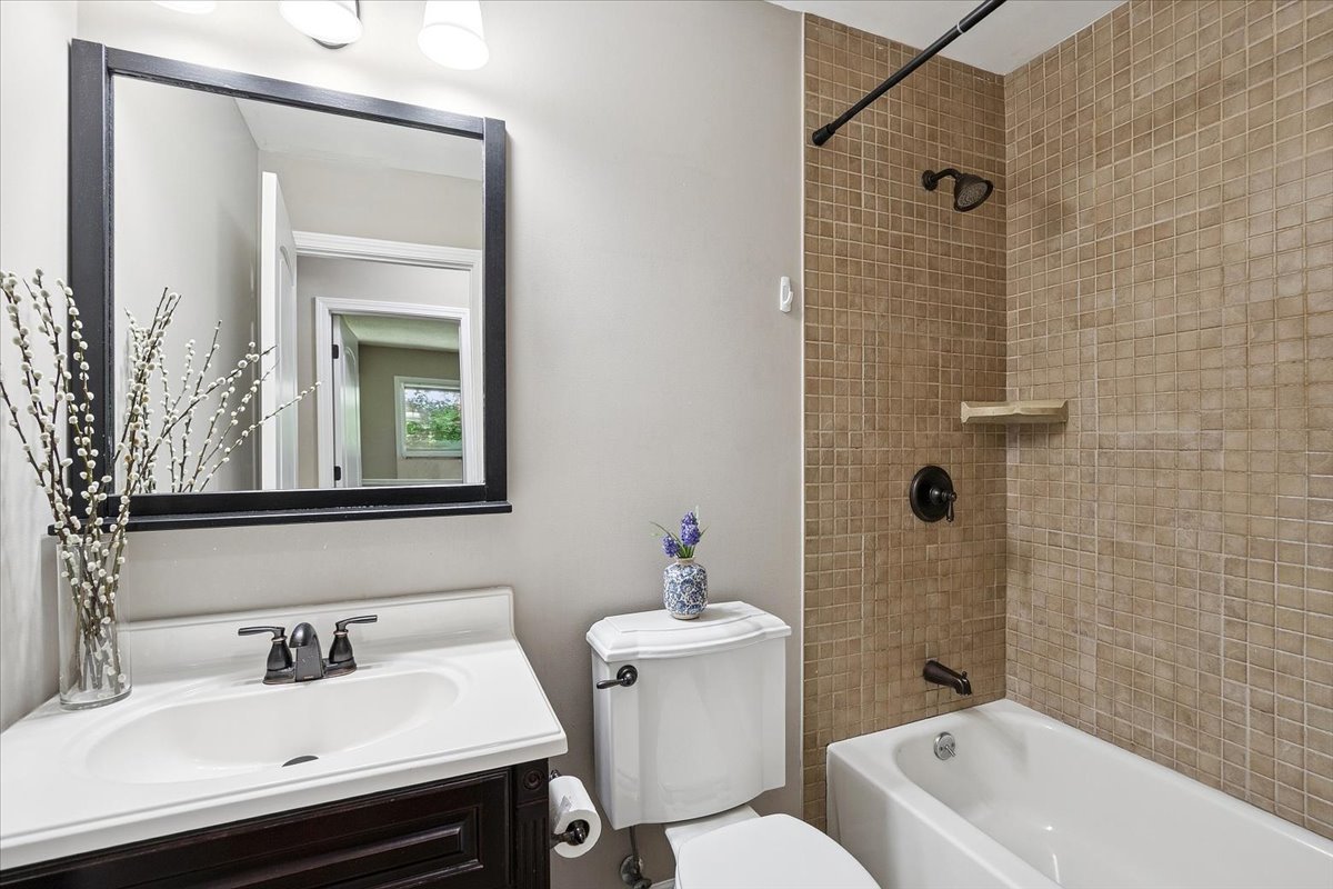 505 Butterfield Road Libertyville, IL 60048 - Photo 20 of 29 Gallery Image 20