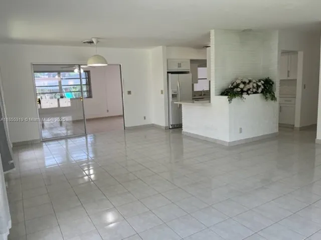 $3,450 | 1807 North 40th Avenue, Unit 1807, Hollywood, FL 33021