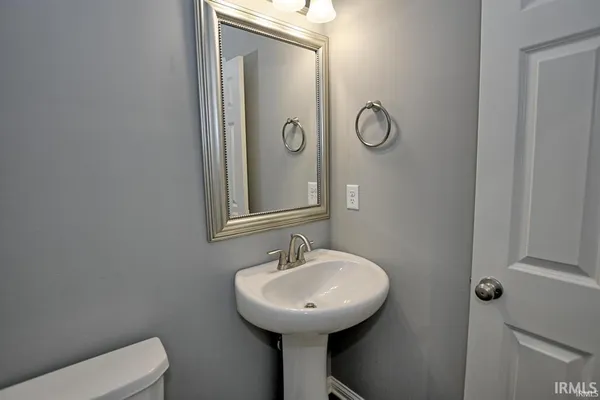 $2,800 | 11134 Ensle Drive, Evansville, IN 47725