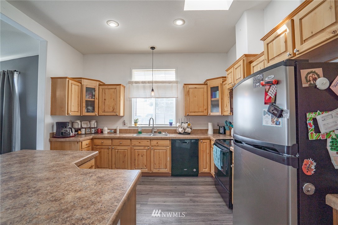 4083 Rd E 9 Northeast Moses Lake, WA 98837 - Photo 8 of 23 Gallery Image 8