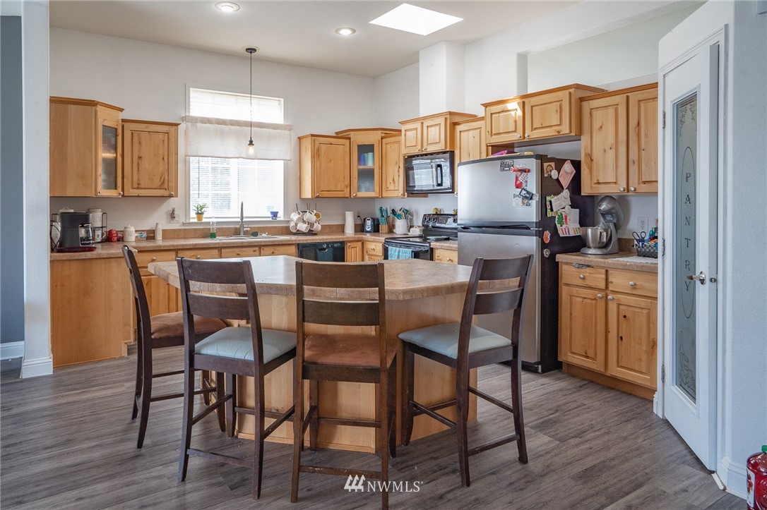 4083 Rd E 9 Northeast Moses Lake, WA 98837 - Photo 9 of 23 Gallery Image 9
