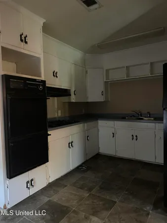 $75,000 | 602 Cherokee Road, Greenwood, MS 38930