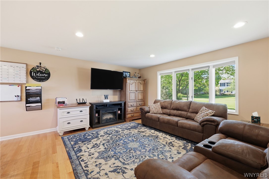 9646 Keller Road Clarence, NY 14032 - Photo 4 of 50