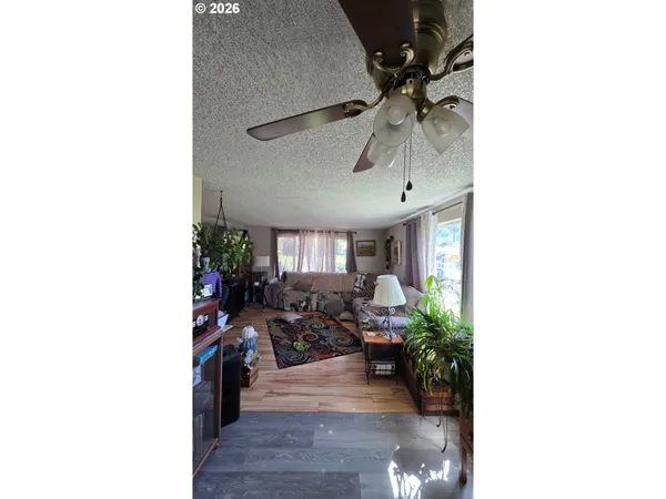 $425,000 | 192 Reston Avenue, Dillard, OR 97432