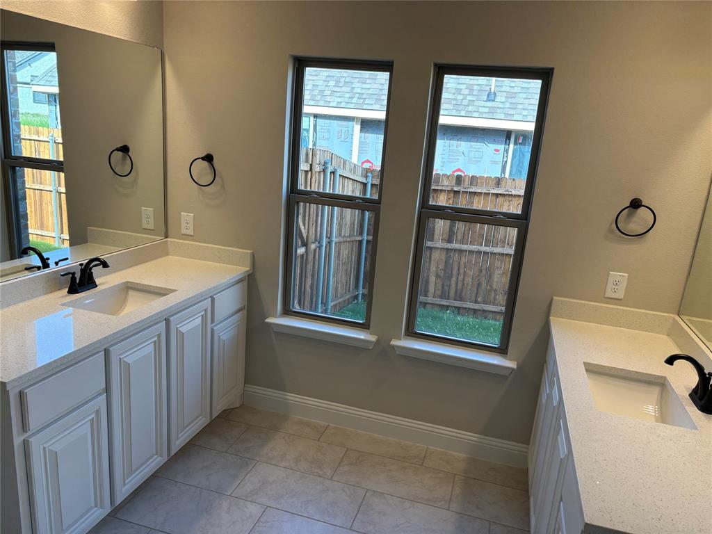 609 Red Maple Road Waxahachie, TX 75165 - Photo 9 of 9