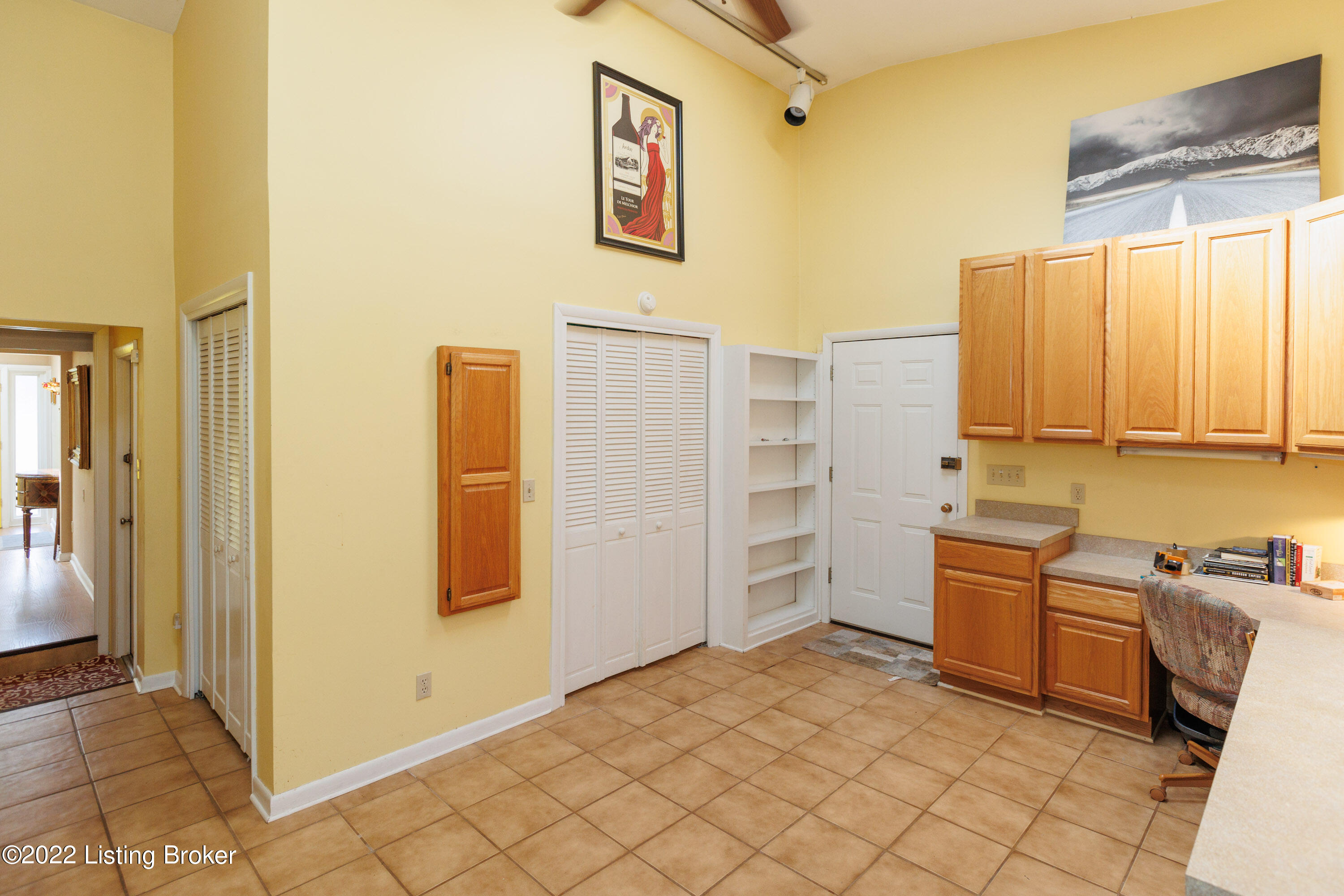 7207 Woolrich Road Louisville, KY 40222 - Photo 17 of 40 020