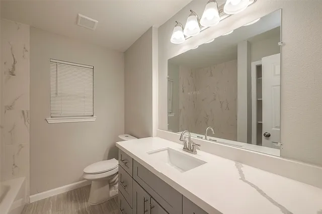 $2,150 | 5755 Heron Drive, Houston, TX 77033