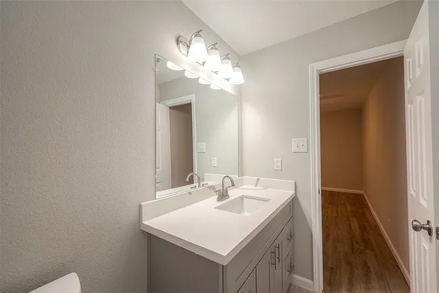 $2,150 | 5755 Heron Drive, Houston, TX 77033