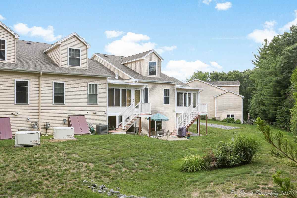 13 Winterberry Road, Unit 13 Pelham, NH 03076 - Photo 4 of 36