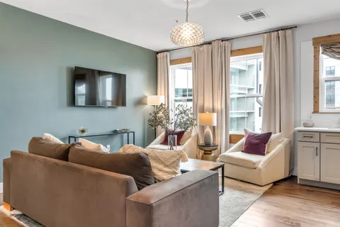 $625,000 | 612 21st Avenue North, Unit 313, Nashville, TN 37203