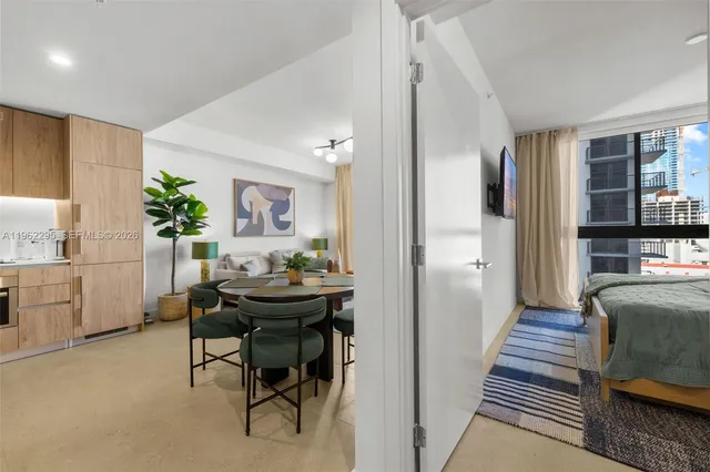 $3,500 | 11 Northeast 6th Street, Unit 1611, Miami, FL 33132