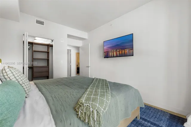 $3,500 | 11 Northeast 6th Street, Unit 1611, Miami, FL 33132