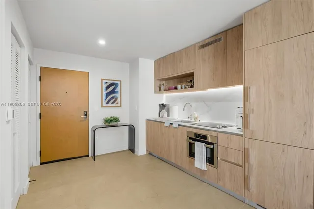 $3,500 | 11 Northeast 6th Street, Unit 1611, Miami, FL 33132