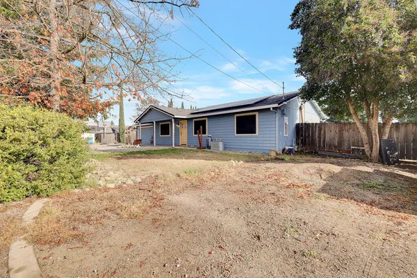a front view of house with yard