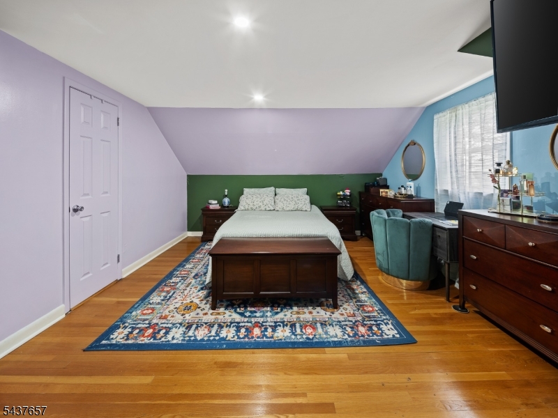 17 Ravine Court Clifton, NJ 07013 - Photo 29 of 46