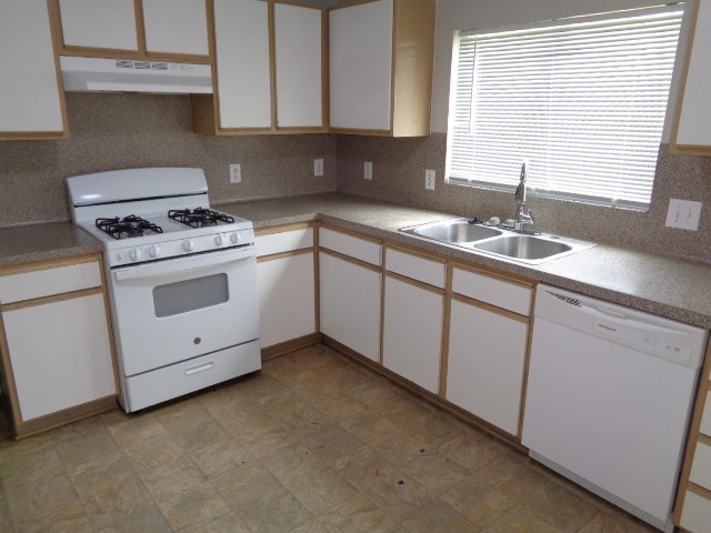 5034 Redwing Brook Trail Katy, TX 77449 - Photo 12 of 21