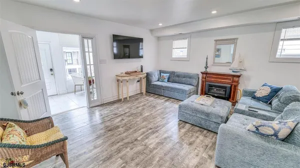 $10,000 | 14 North Vassar Square, Ventnor City, NJ 08406