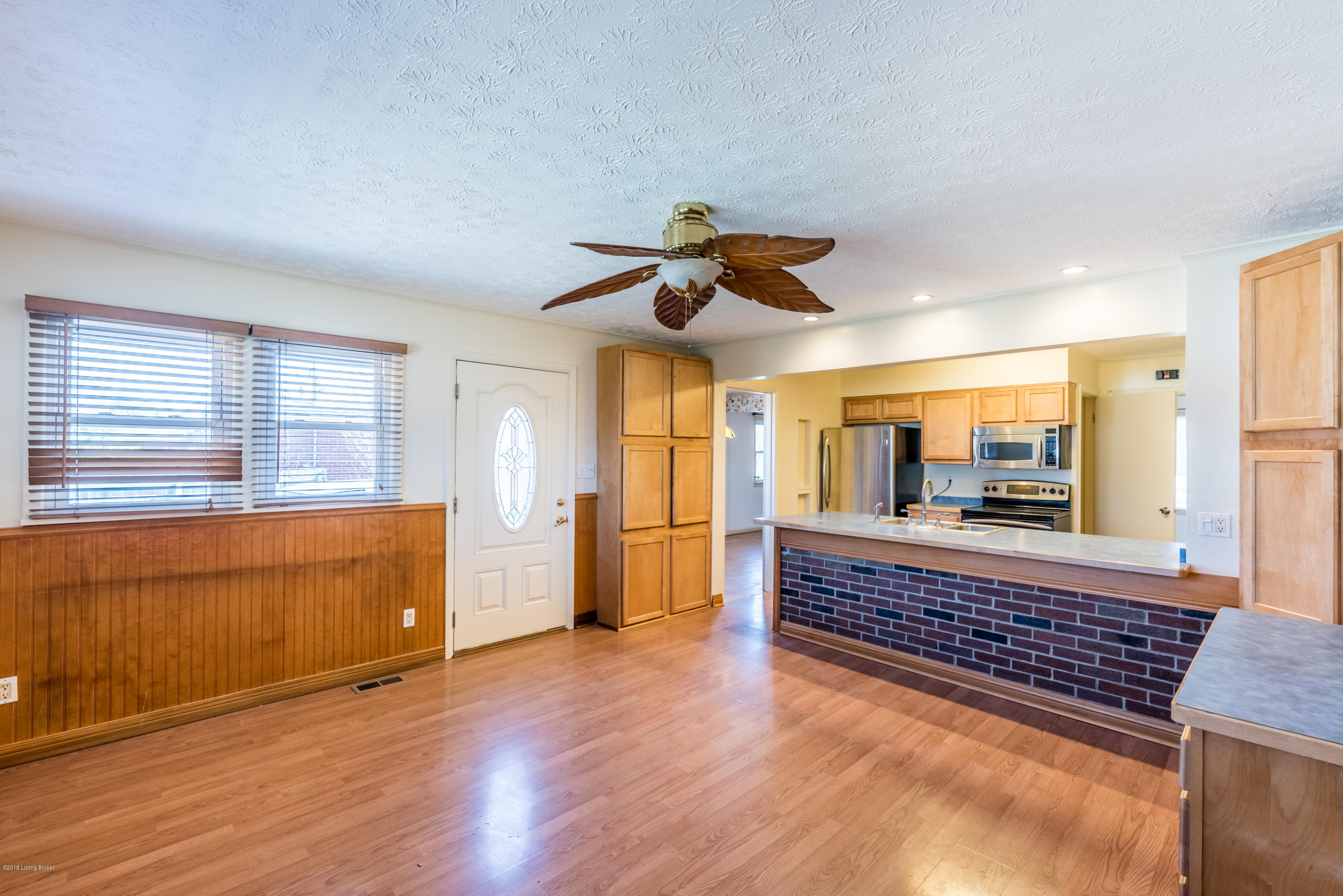 4319 Statton Road Louisville, KY 40220 - Photo 10 of 48 4319 Statton Rd Lville-5